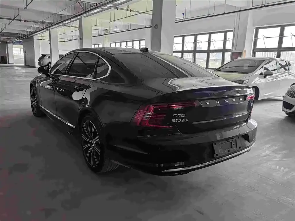 Volvo S90 2024 из CN, фото 6