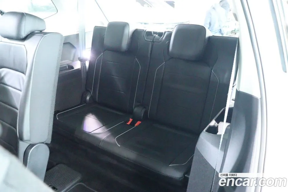 Volkswagen Tiguan 2023 из KR, фото 8