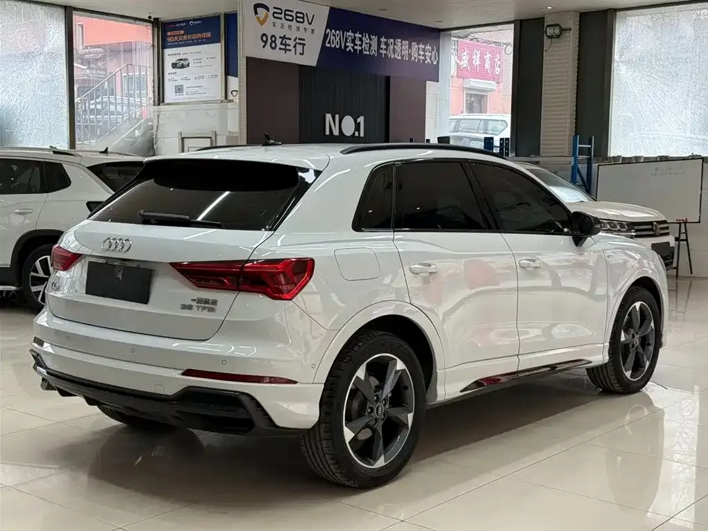 Audi Q3 2023 из CN, фото 7