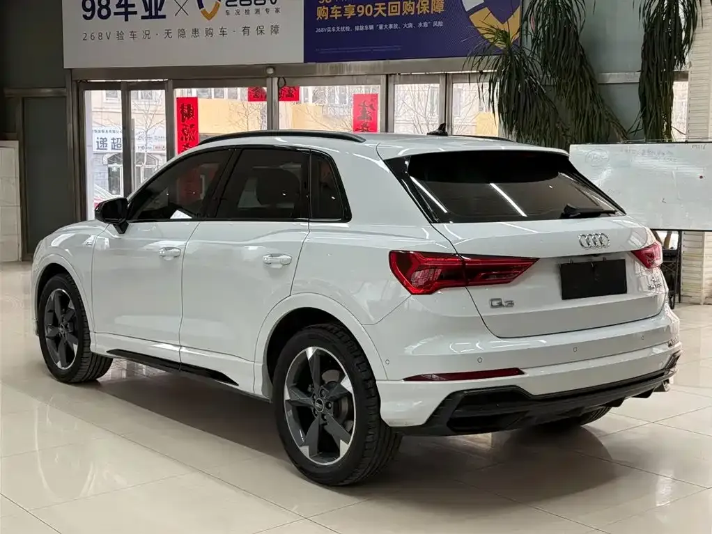 Audi Q3 2023 из CN, фото 10