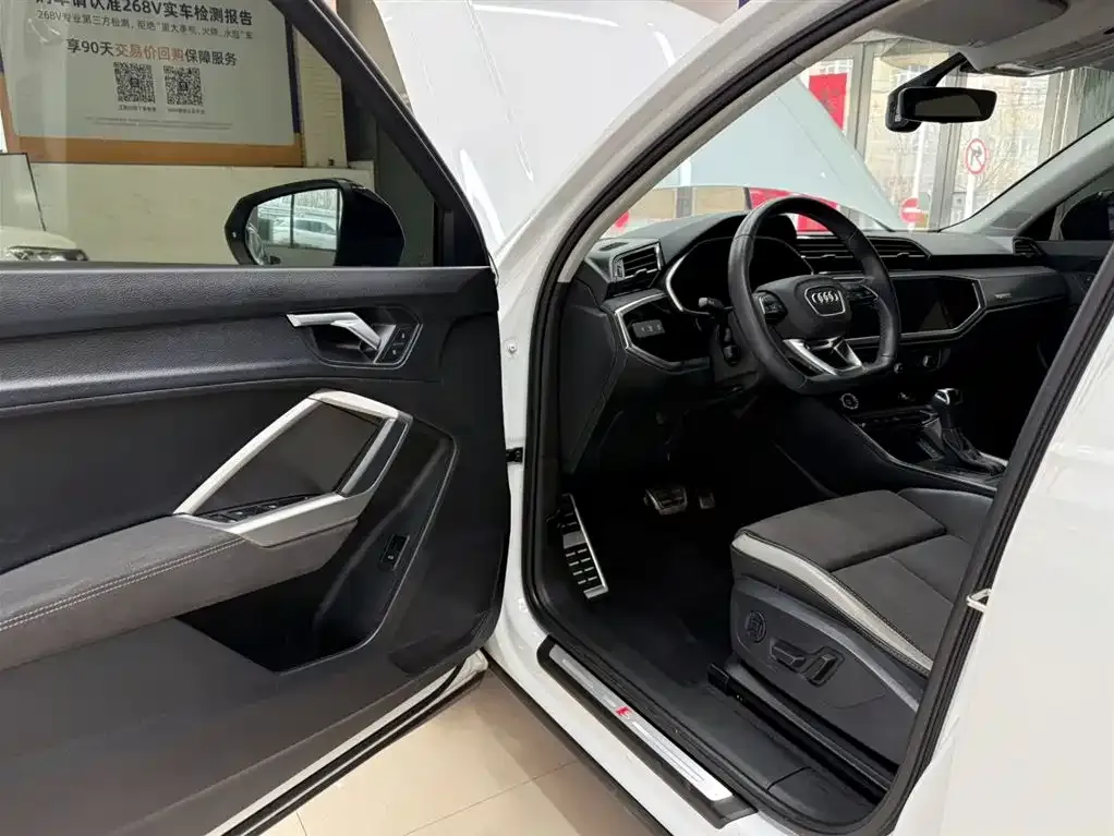 Audi Q3 2023 из CN, фото 5