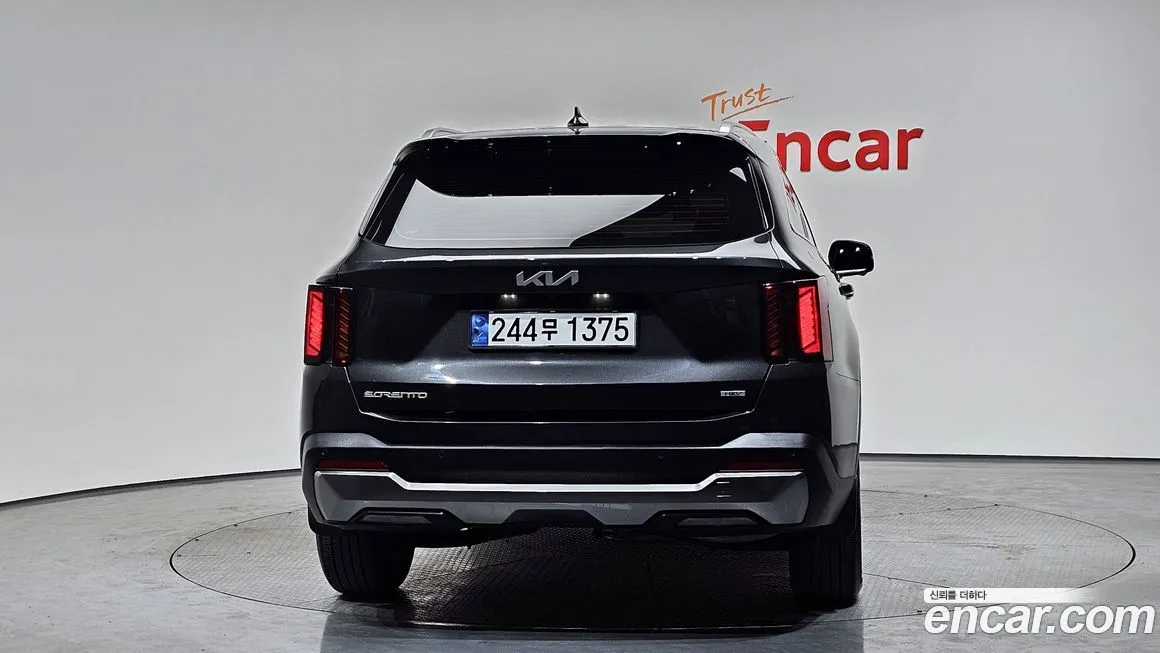 Kia Sorento — фото 9