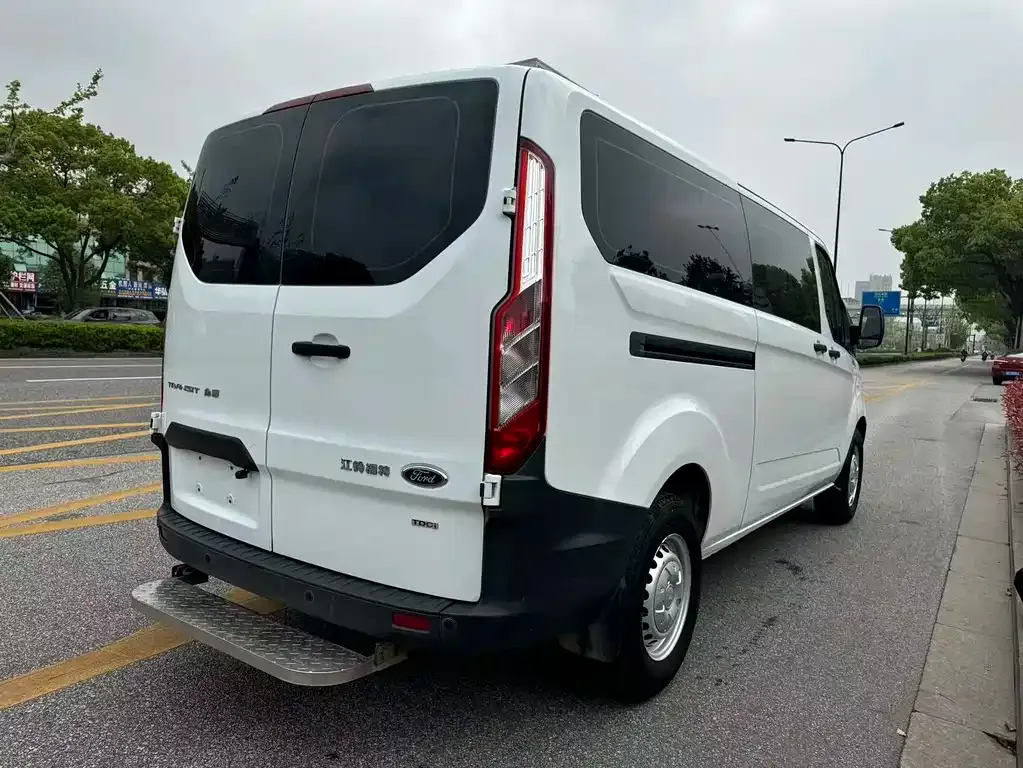 Ford Transit 2021 из CN, фото 2
