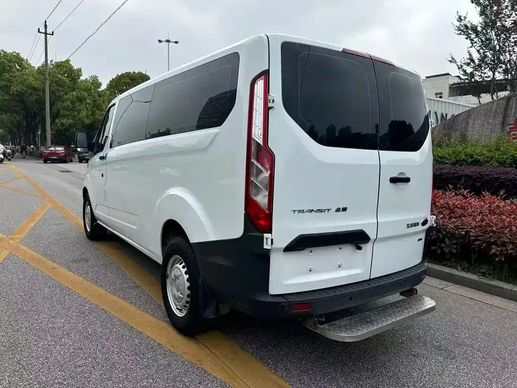 Ford Transit 2021 из CN, фото 8