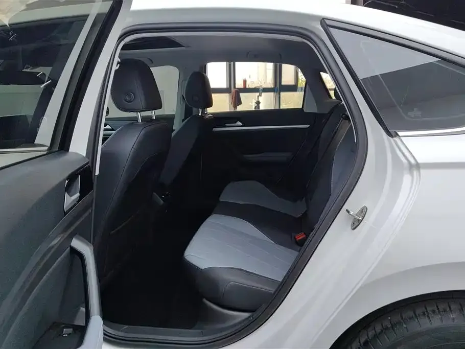 Volkswagen Lavida 2023 из CN, фото 8