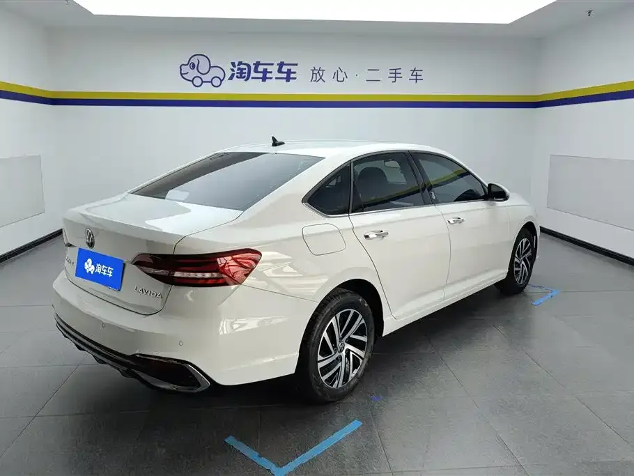 Volkswagen Lavida 2023 из CN, фото 3