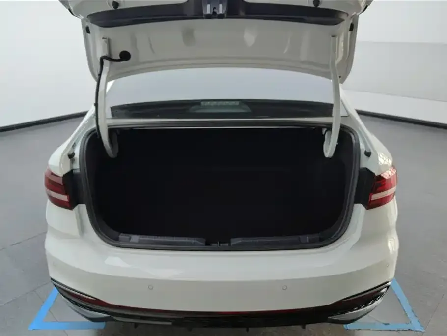 Volkswagen Lavida 2023 из CN, фото 4