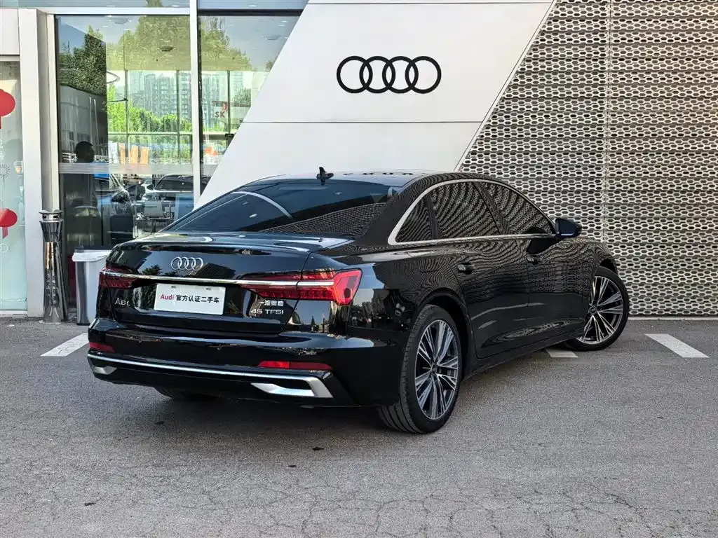 Audi A6L 2024 из CN, фото 9