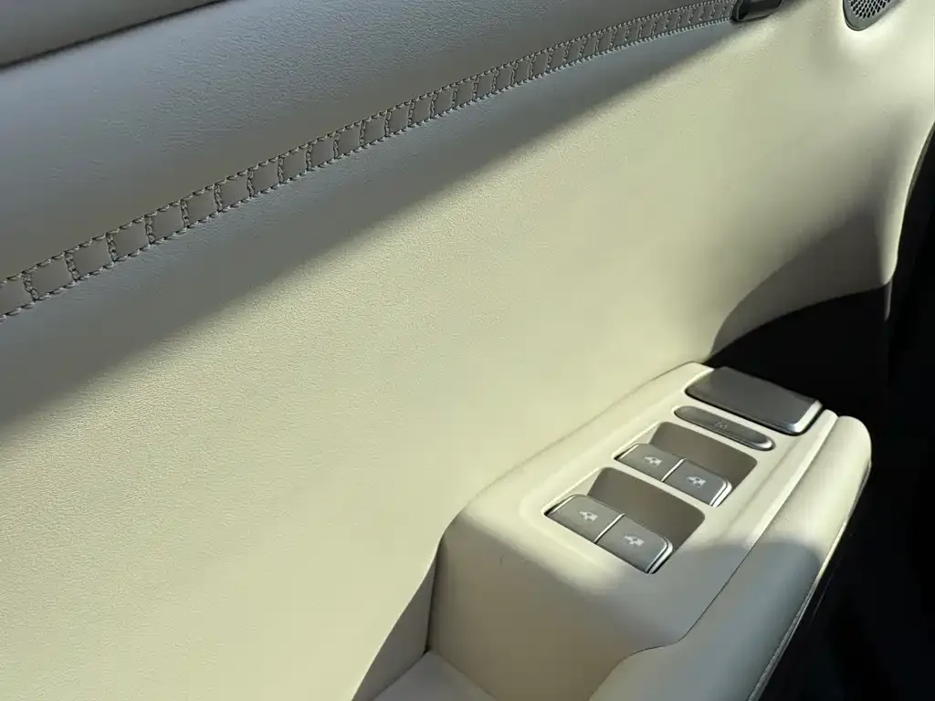 Hongqi HS6 PHEV 2026 из CN, фото 3