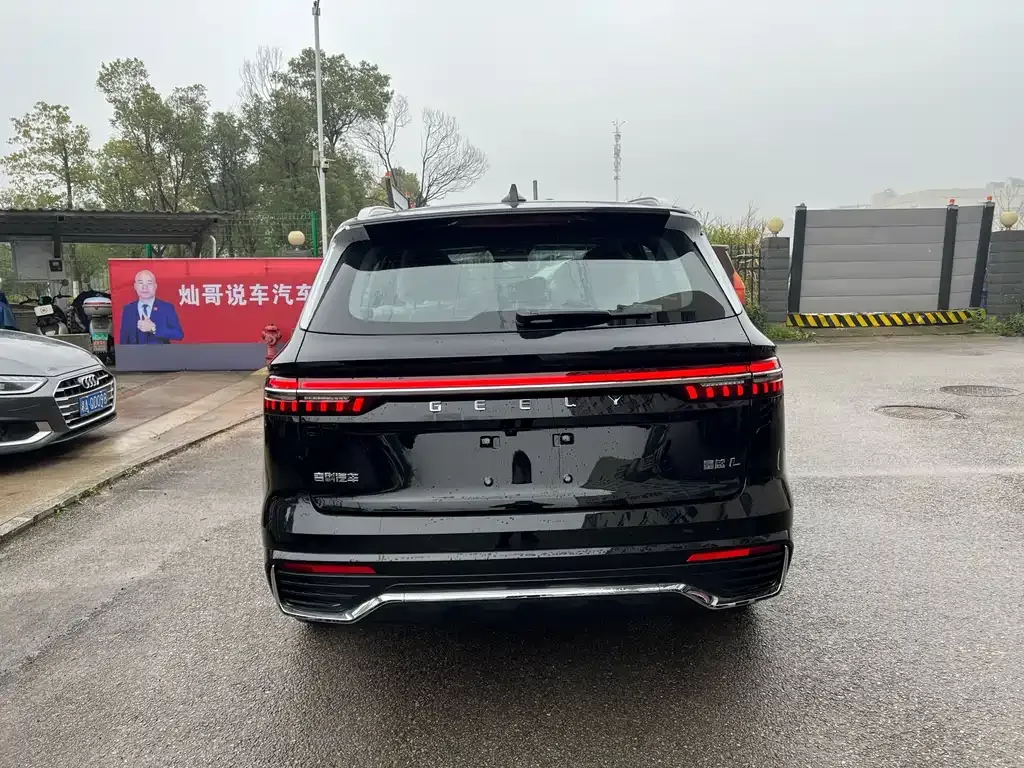 Geely Xingyue L — фото 9