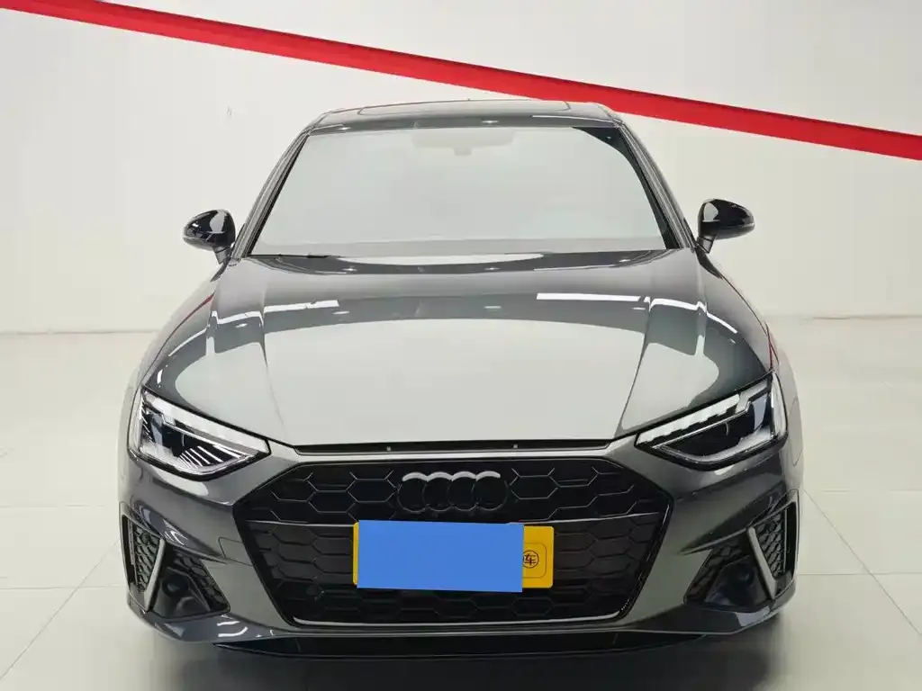 Audi A4L 2022 из CN, фото 2