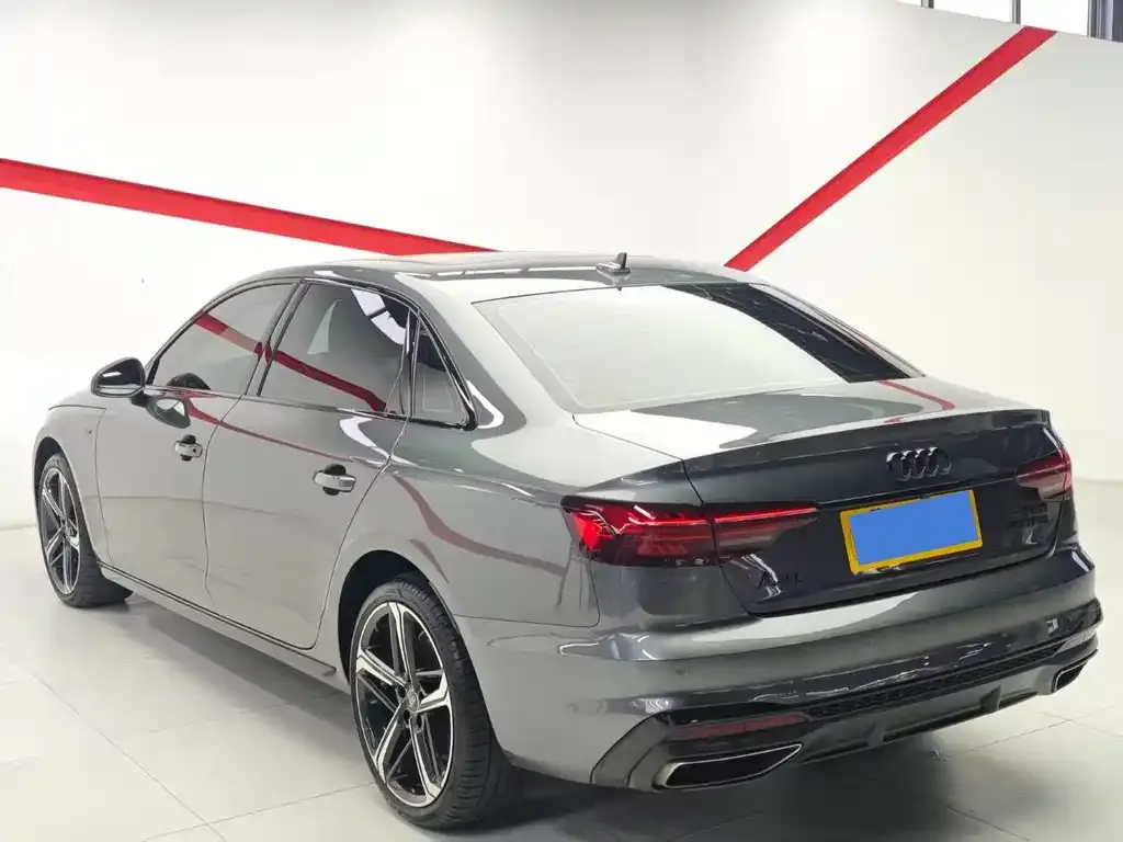 Audi A4L 2022 из CN, фото 10