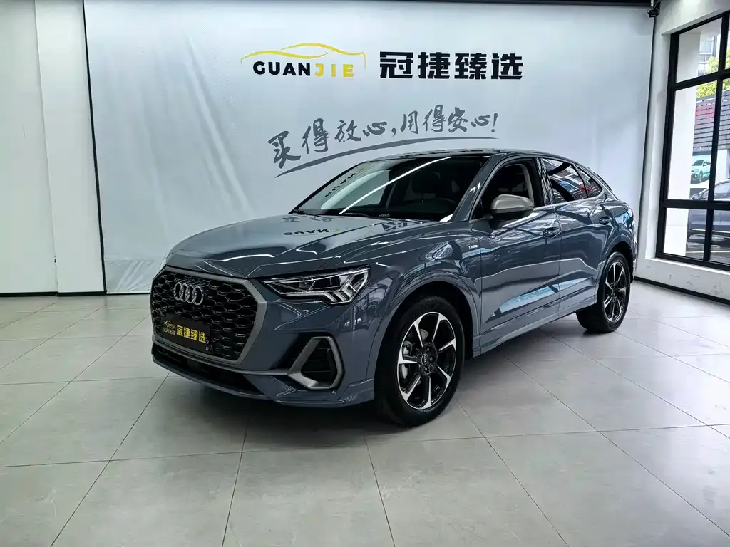 Audi Q3 Sportback — фото 1