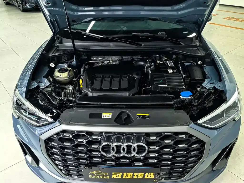 Audi Q3 Sportback — фото 9
