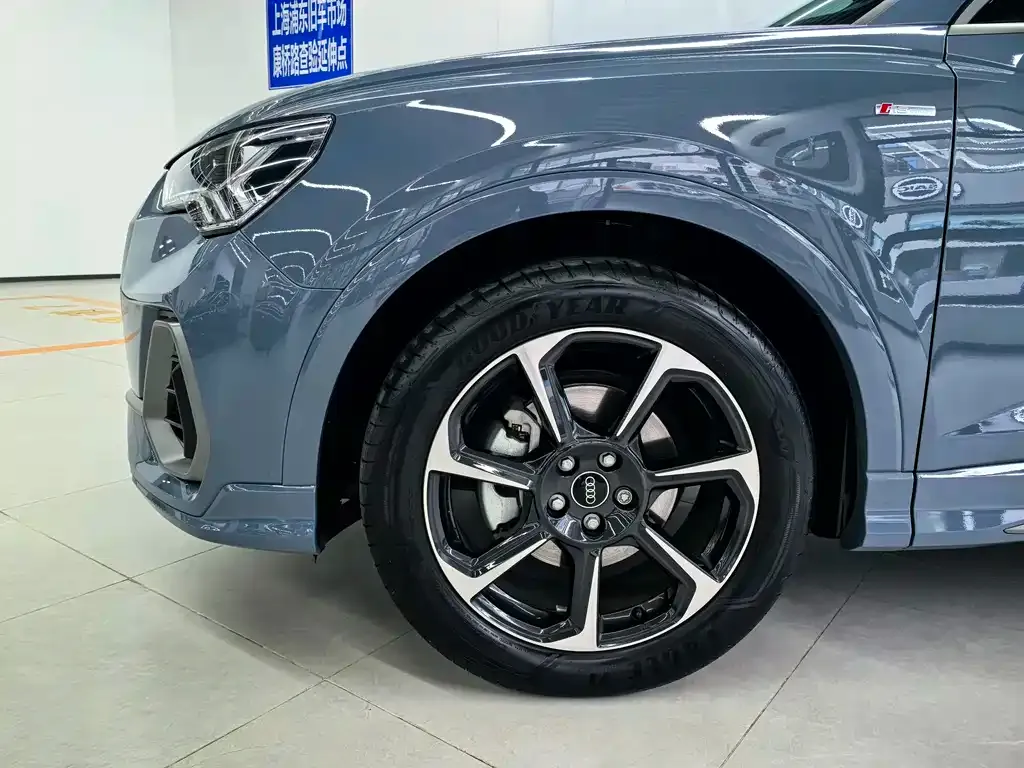 Audi Q3 Sportback — фото 3