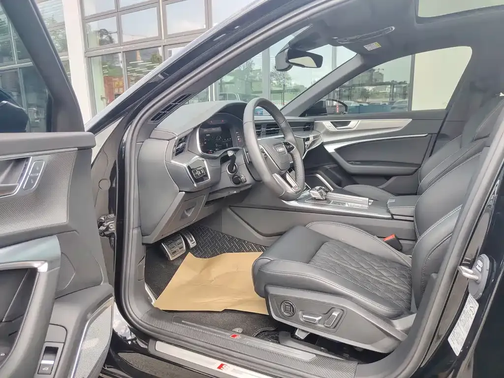 Audi A6L 2025 из CN, фото 4