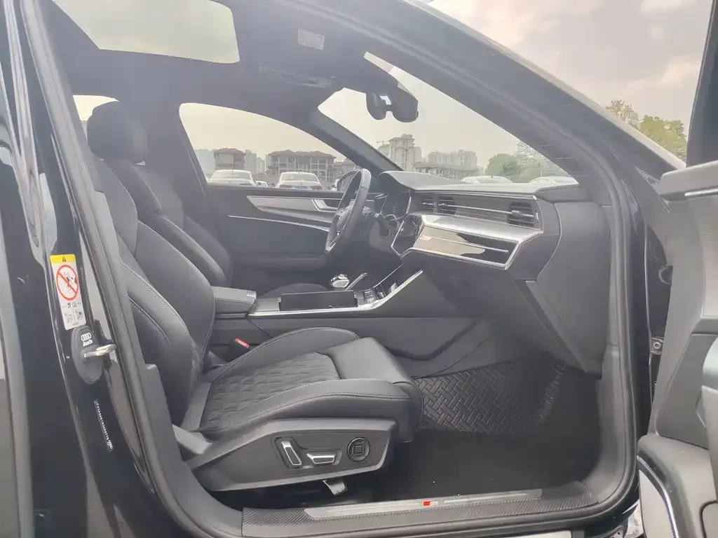 Audi A6L 2025 из CN, фото 2
