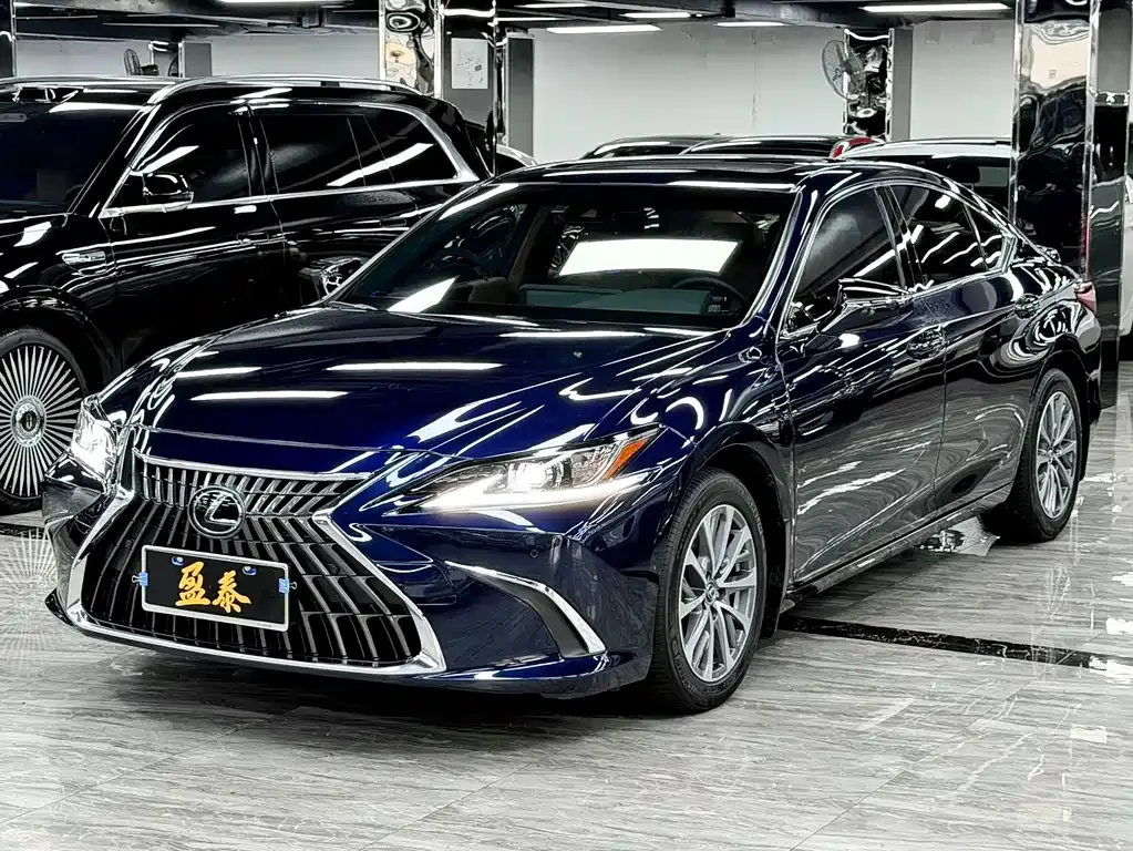 Lexus ES 2023 из CN, фото 1