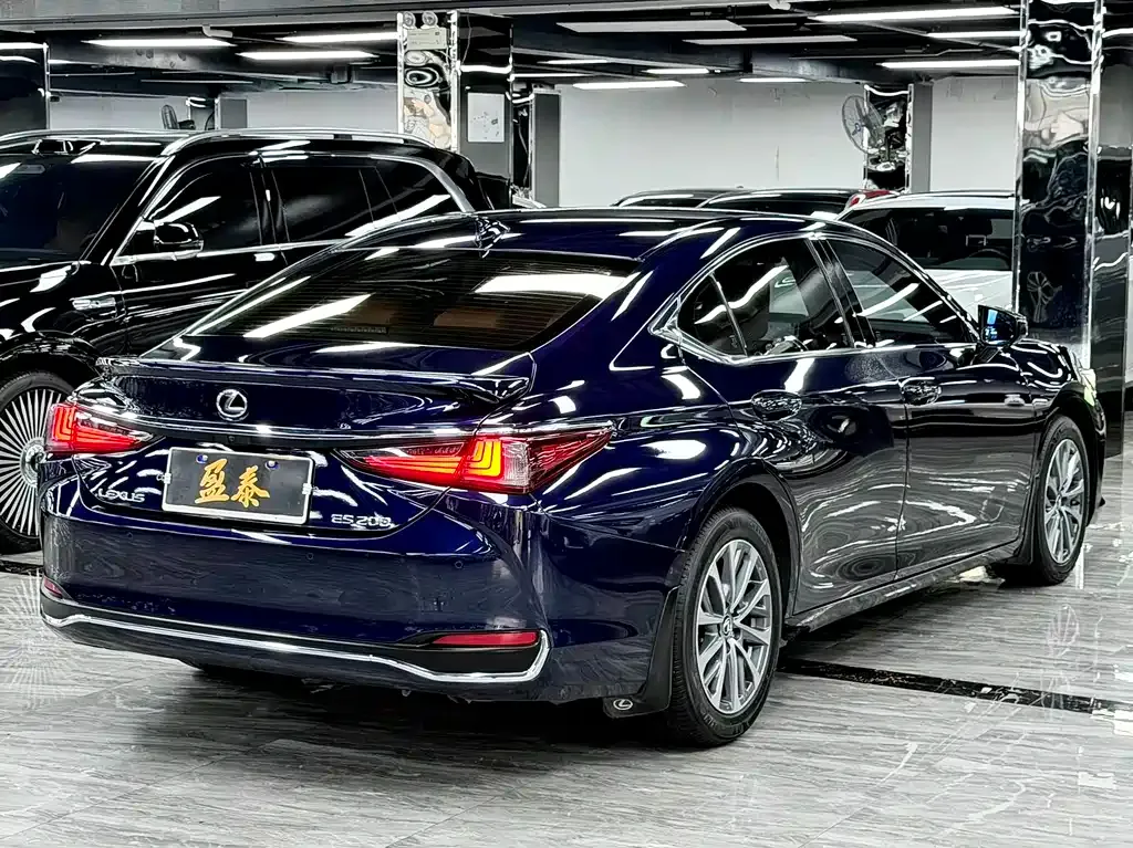 Lexus ES 2023 из CN, фото 6