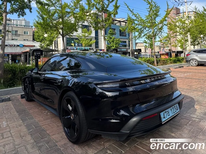 Porsche Taycan 2021 из KR, фото 10