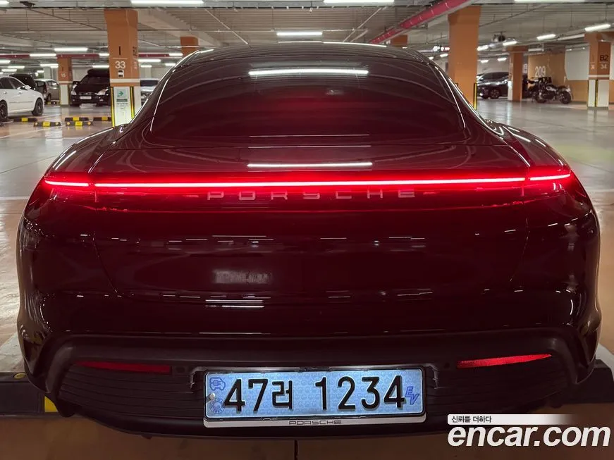 Porsche Taycan 2021 из KR, фото 5
