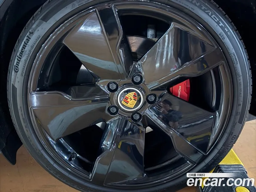 Porsche Taycan 2021 из KR, фото 8
