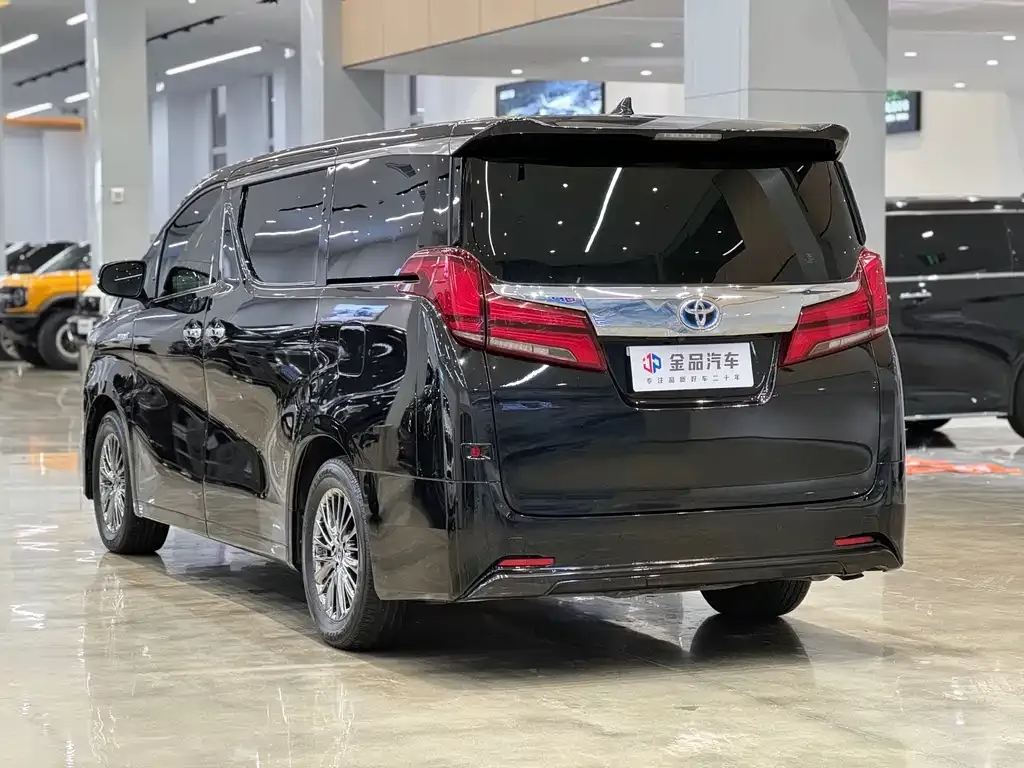 Toyota Alphard 2023 из CN, фото 3