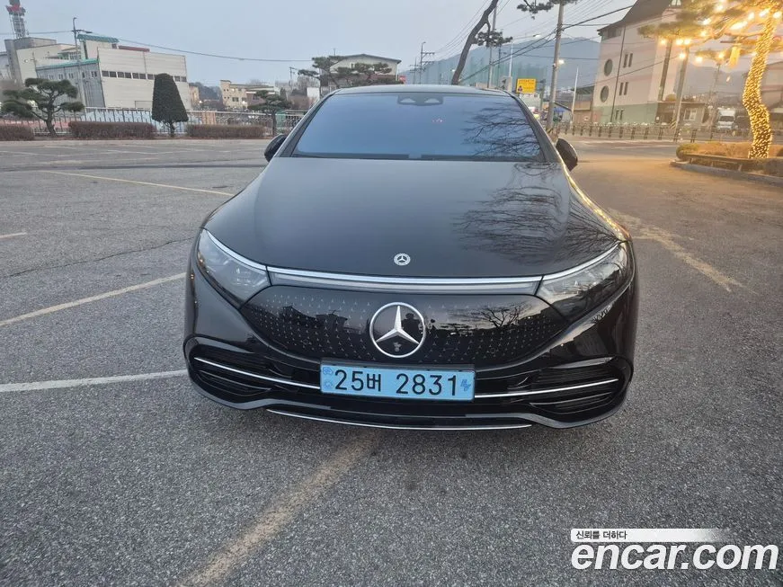 Mercedes-Benz EQS