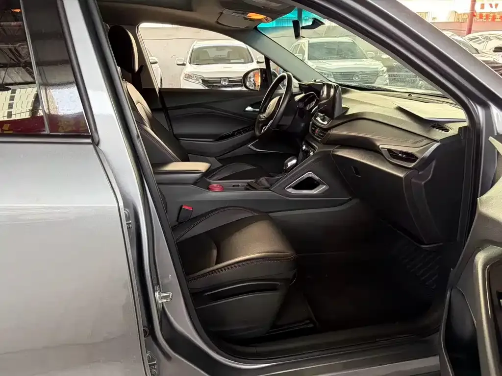 Chevrolet Volando 2023 из CN, фото 2