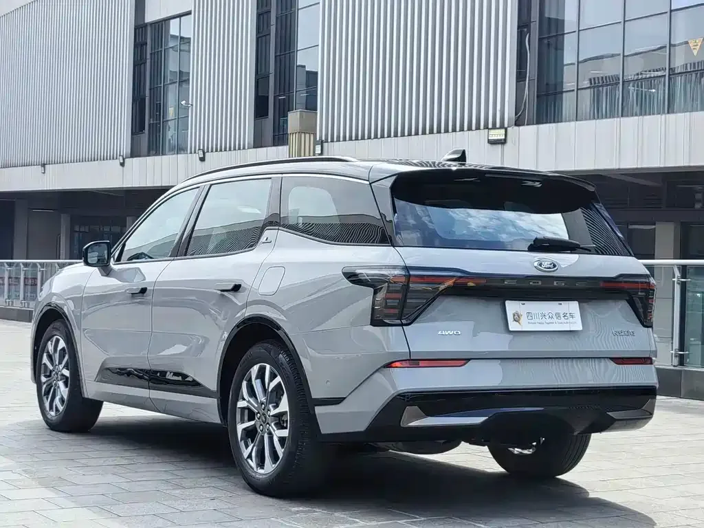 Ford Edge — фото 9