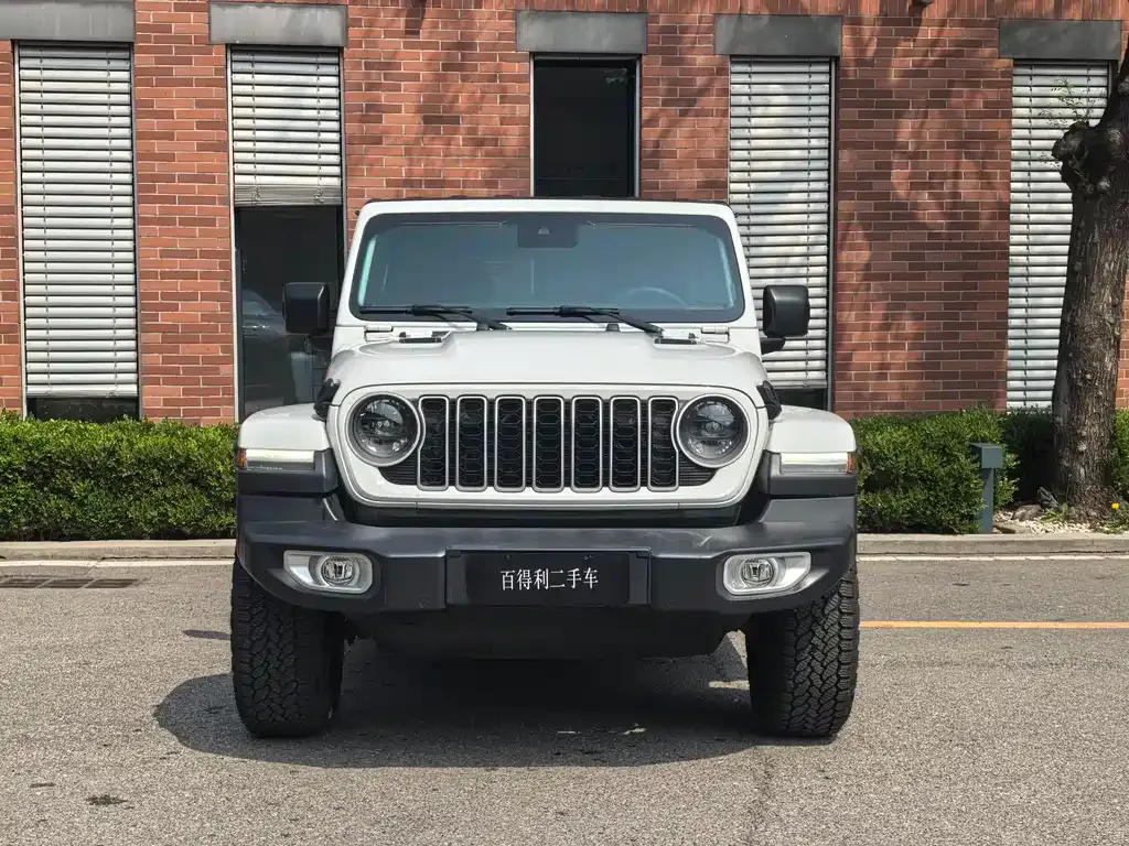 Jeep Wrangler — фото 6