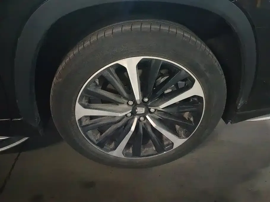 Toyota Crown Kluger 2024 из CN, фото 2