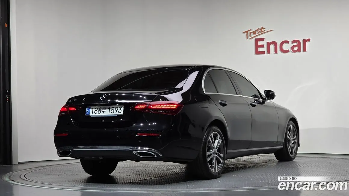 Mercedes-Benz E-Class 2023 из KR, фото 4