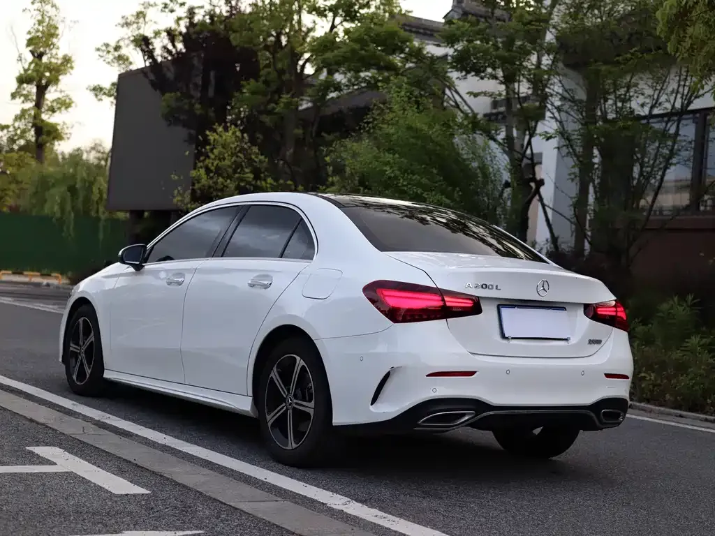 Mercedes-Benz A-Class — фото 9