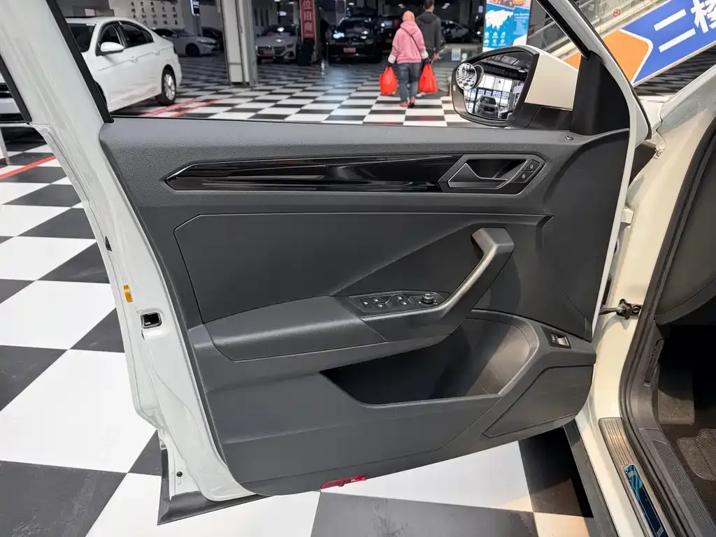 Volkswagen T-Roc 2022 из CN, фото 5