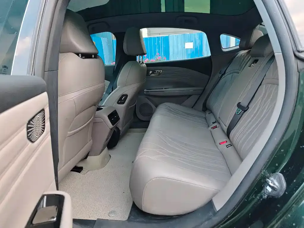 Geely Galaxy Xingyao 8 2025 из CN, фото 2