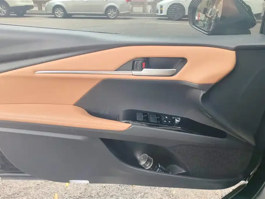 Toyota Camry 2024 из CN, фото 2
