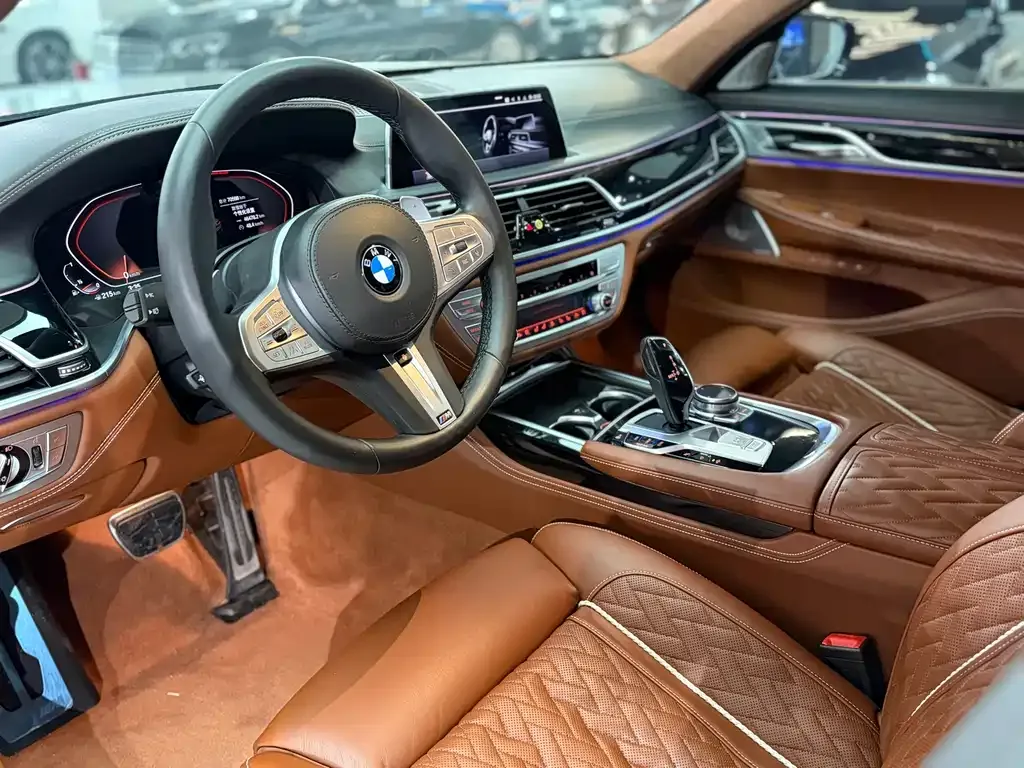BMW 7 Series 2021 из CN, фото 4