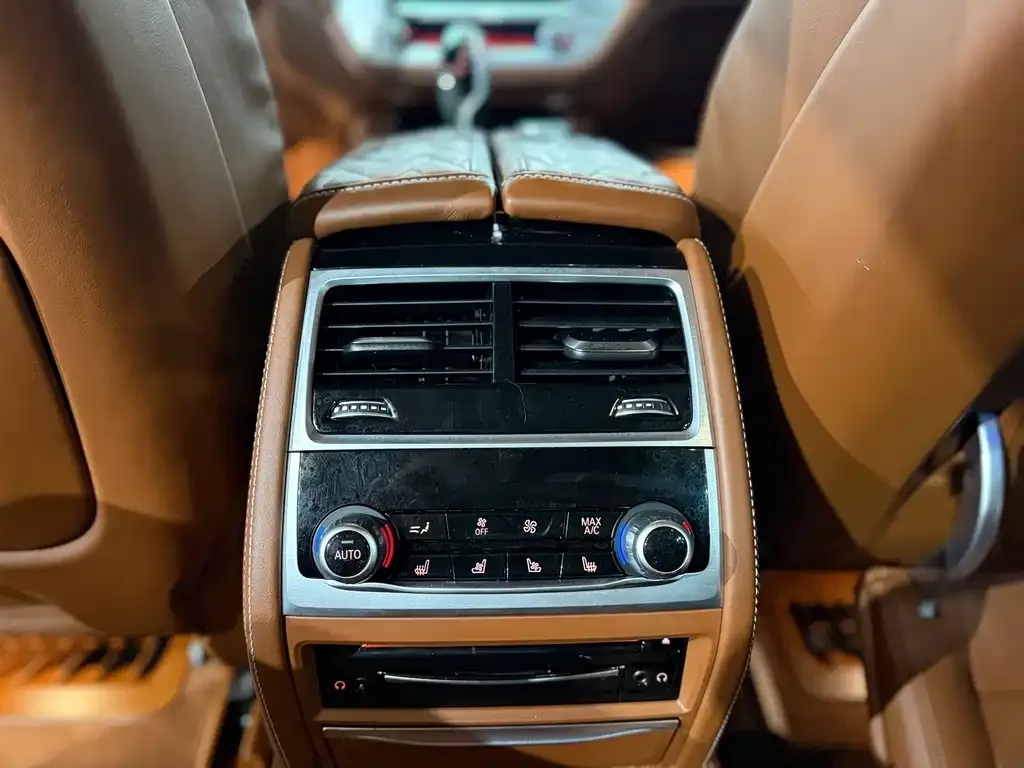 BMW 7 Series 2021 из CN, фото 3