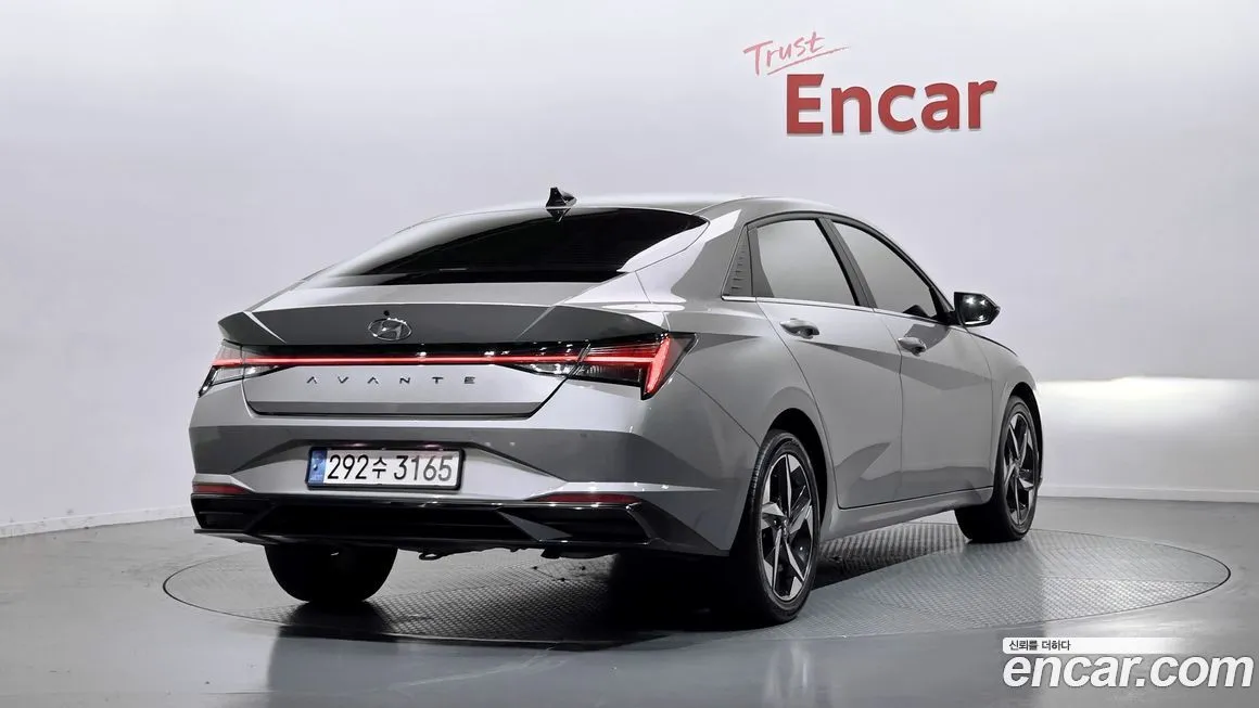 Hyundai AVANTE 2023 из KR, фото 2