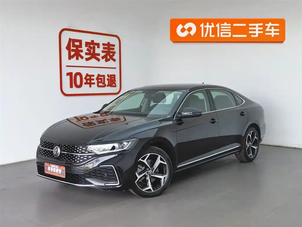 Volkswagen Passat — фото 1