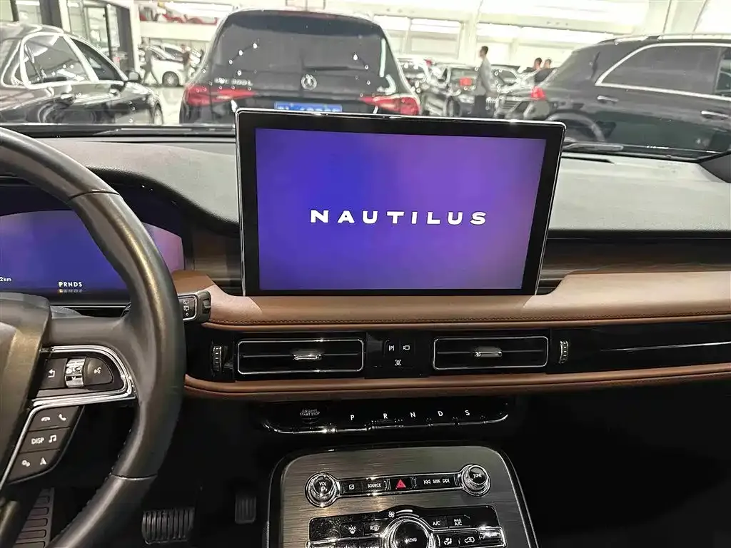 Lincoln Nautilus 2021 из CN, фото 4