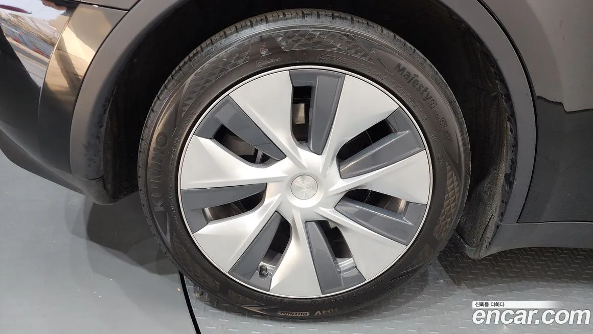 Tesla Model Y 2024 из KR, фото 3
