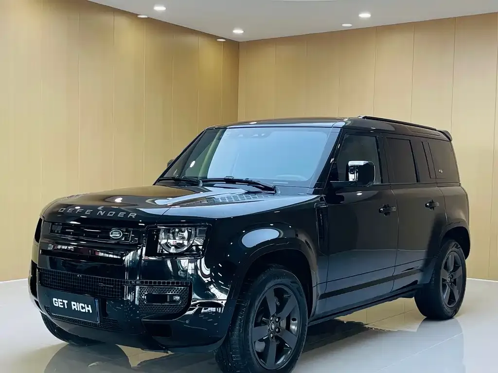 Land Rover Defender — фото 1
