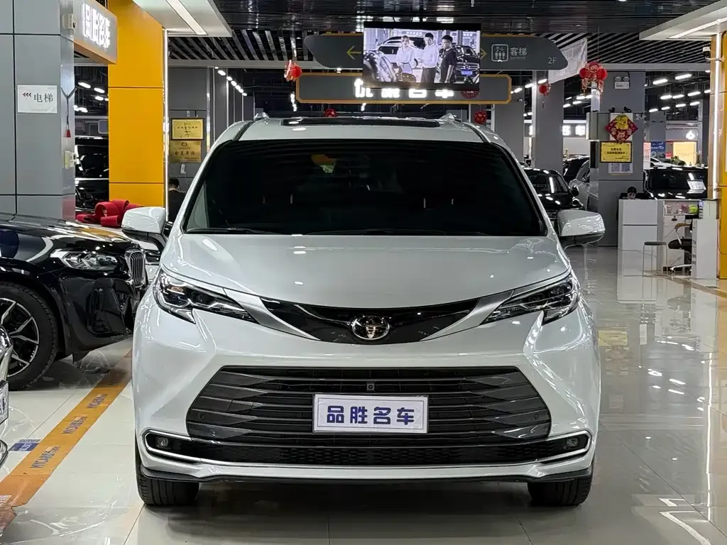Toyota Sienna 2025 из CN, фото 7