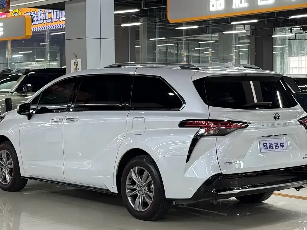 Toyota Sienna 2025 из CN, фото 10
