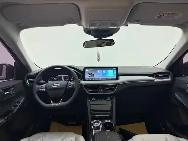 Ford Escape 2023 из CN, фото 2
