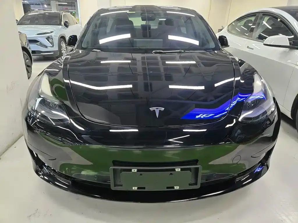 Tesla Model 3 — фото 5