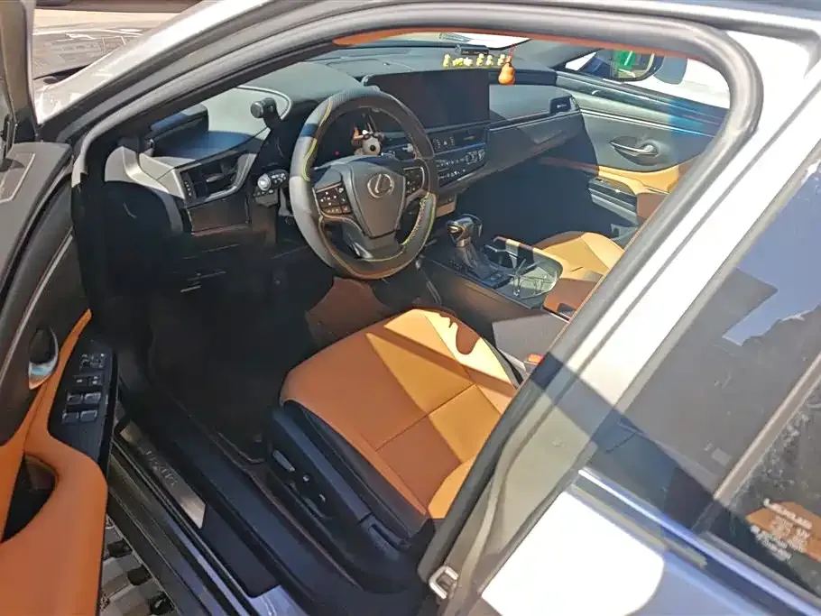 Lexus ES 2024 из CN, фото 2