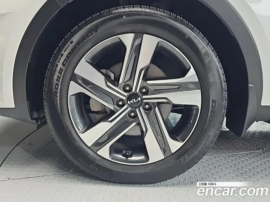 Kia Sorento — фото 7